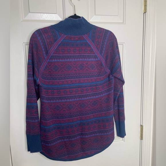 Eddie Bauer fair-isle inspired berry and navy blue quarter zip sweater | M - Picture 6 of 12